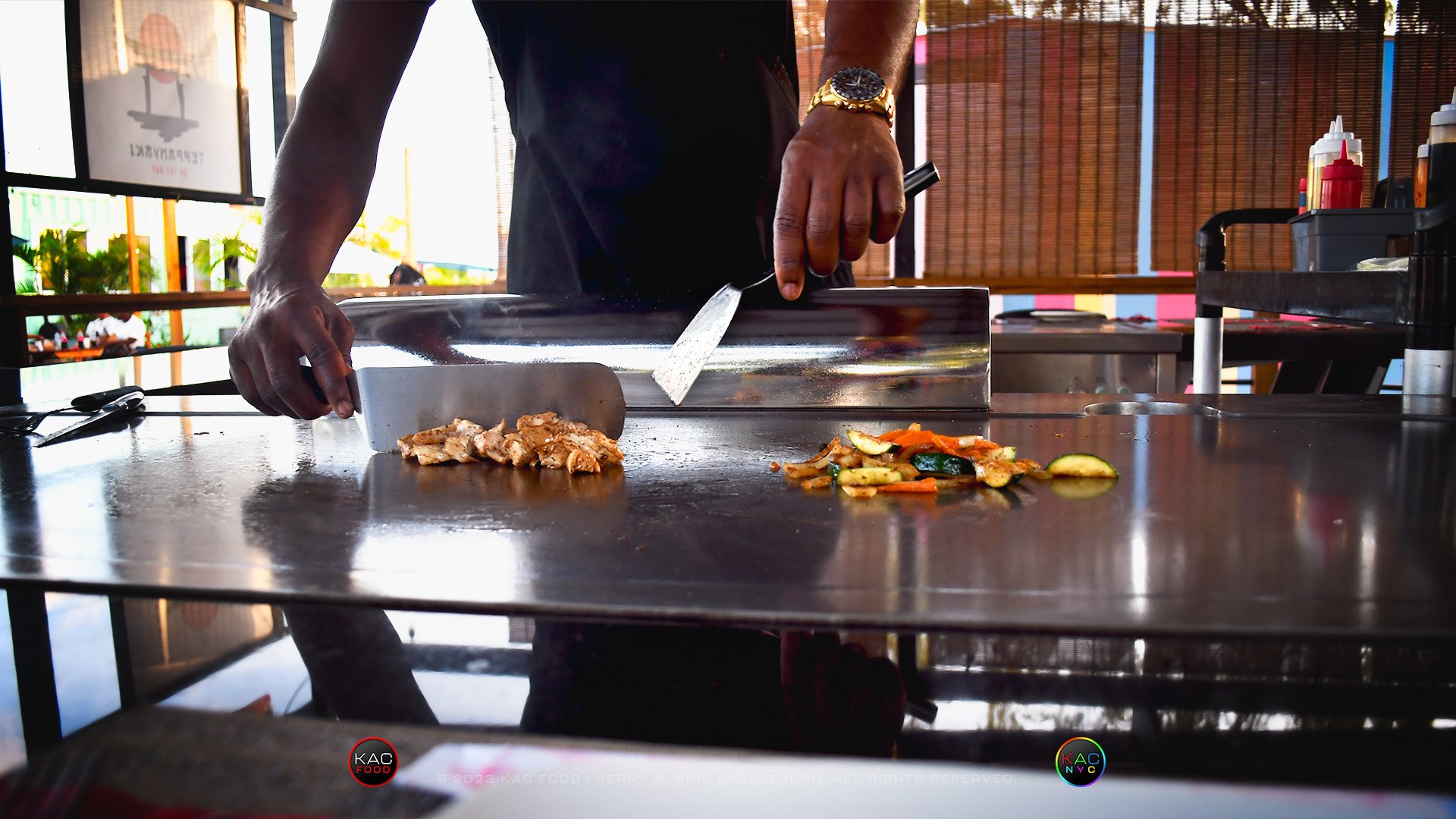 kac-food-230429-teppanyaki-grilling-chicken-and-vegetables-1-1920-hor.jpg