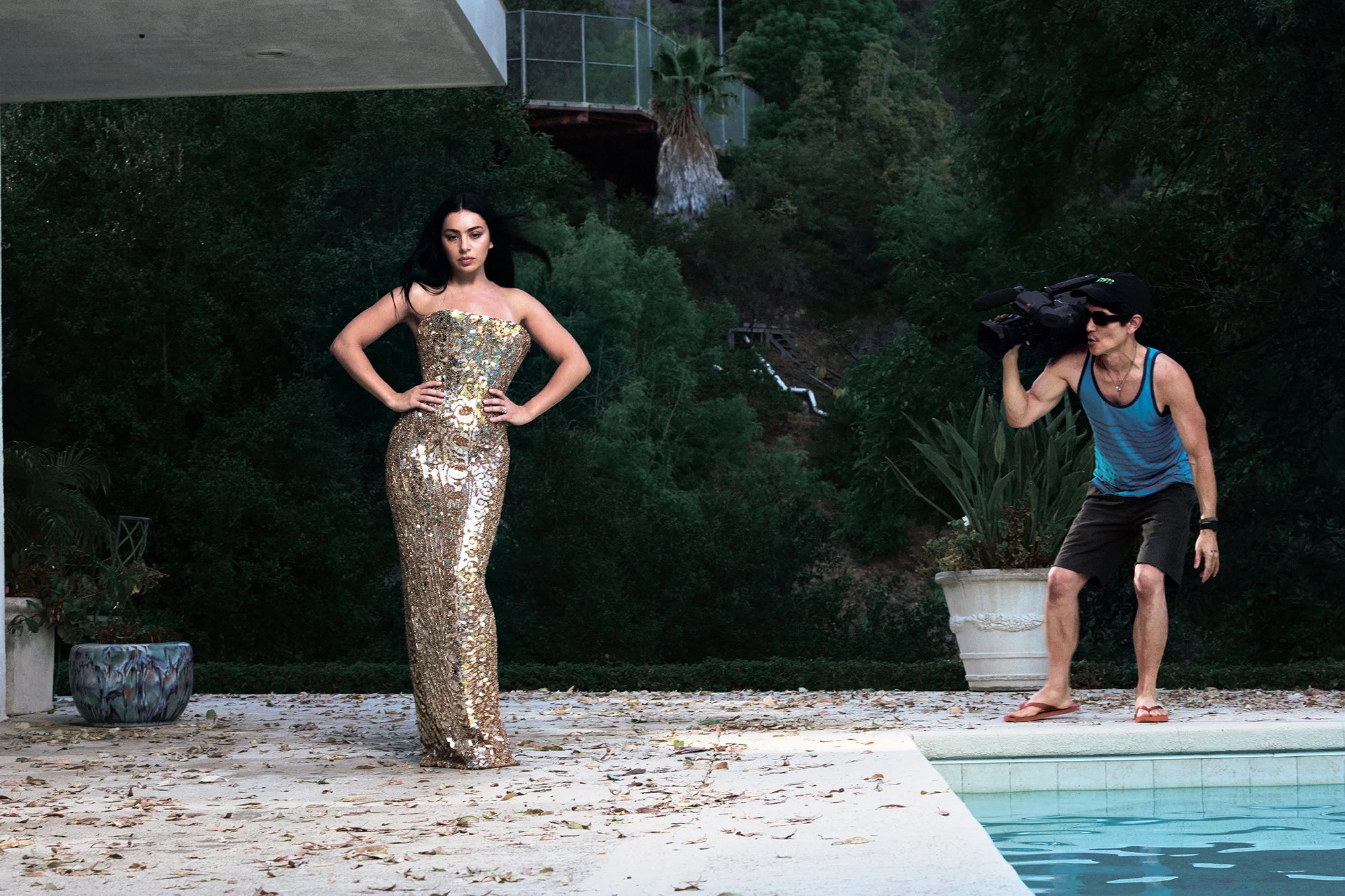 VF1025-VF-Charli-XCX-05.jpg