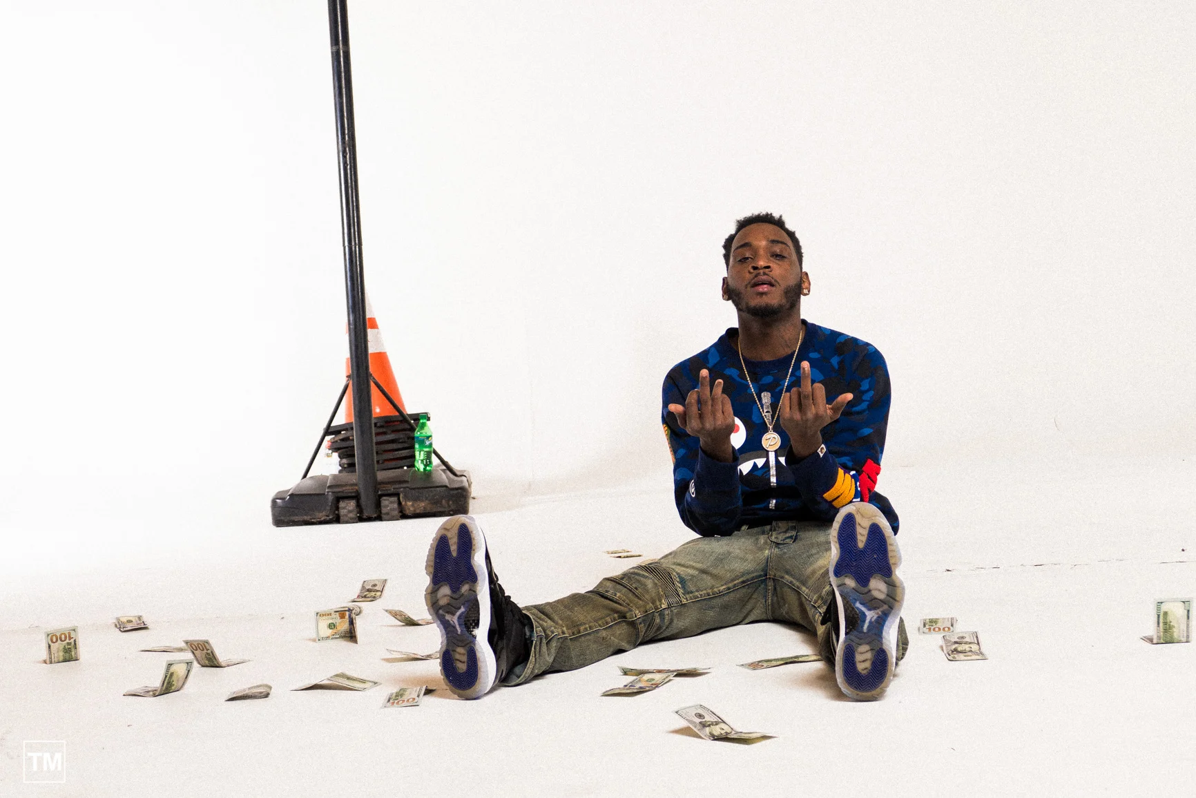 paper ju shot by terrius mykel-1630110-2.jpg