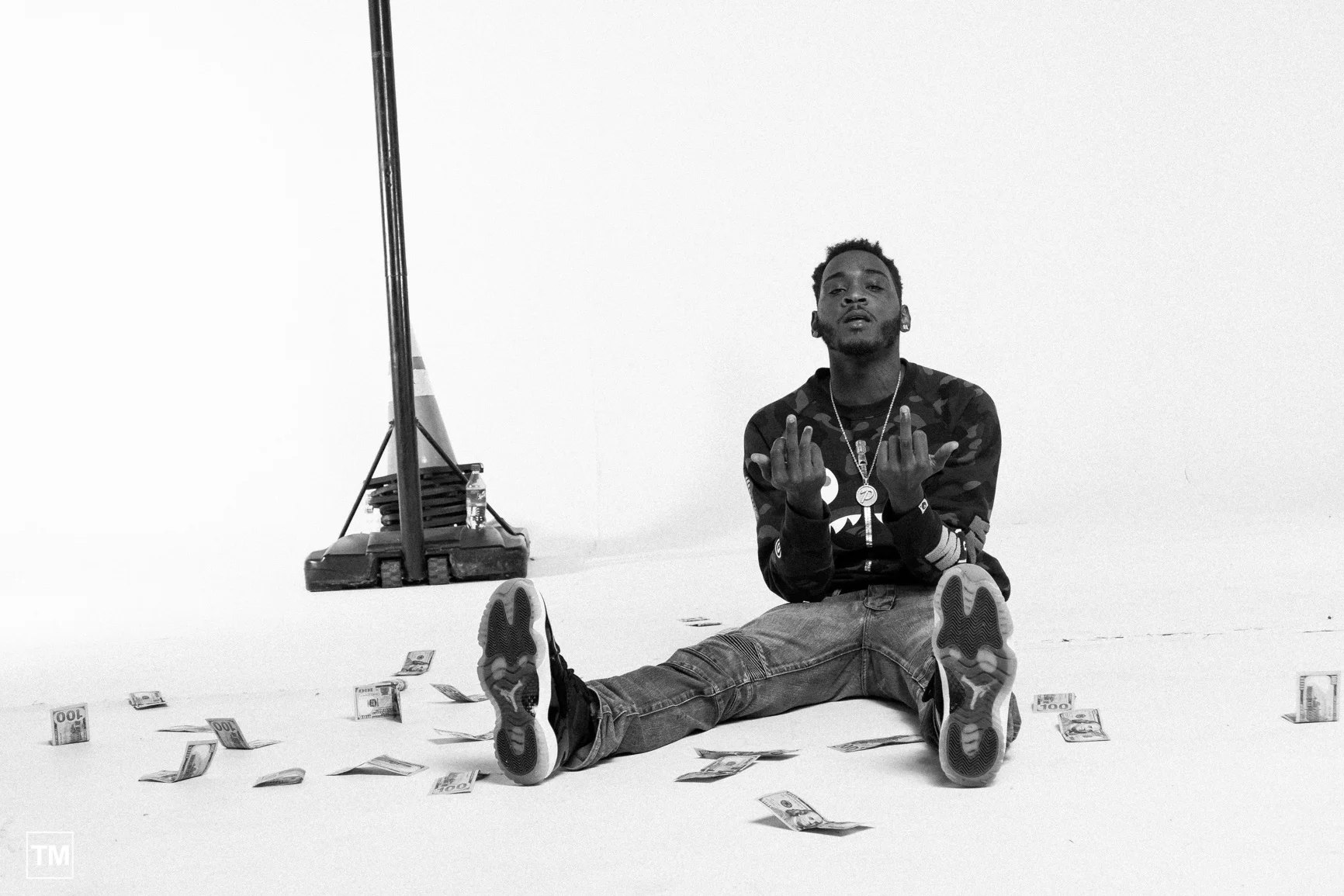paper ju shot by terrius mykel-1630110.jpg