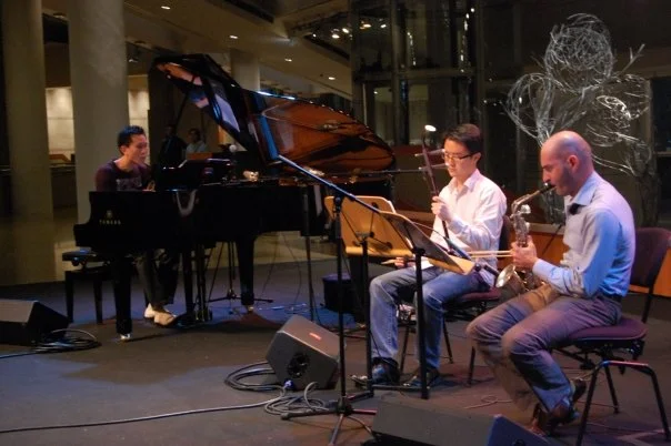 3 Kingdoms@Esplanade Concourse (pictures courtesy of Stevie Liawardi) "A Singaporean Composer/Jazz pianist, a Chinese Sze Chuan Er Hu player, a French Saxophonist” "What's good music? Does it matter? Connecting with the audience makes it a really special and wonderful night to remember. That's all that matters" -Tze Toh
