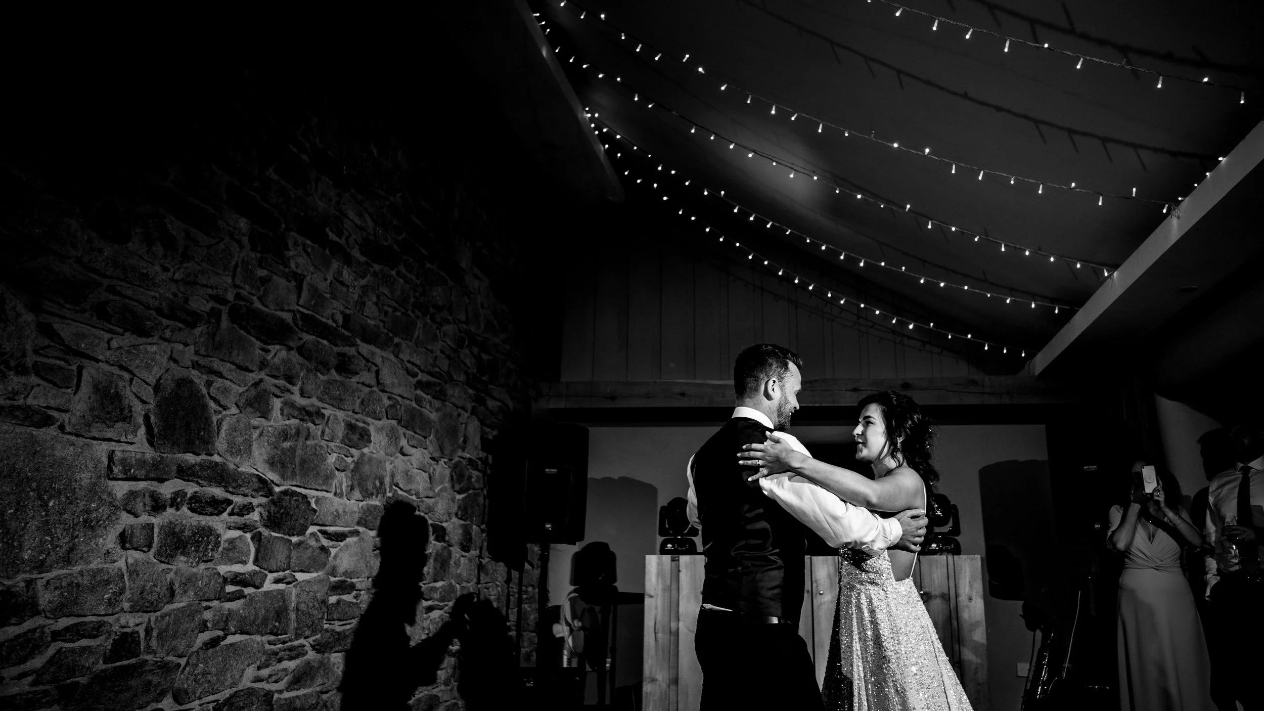 Georgina &amp; Tom - Trevenna Barns - Cornwall
