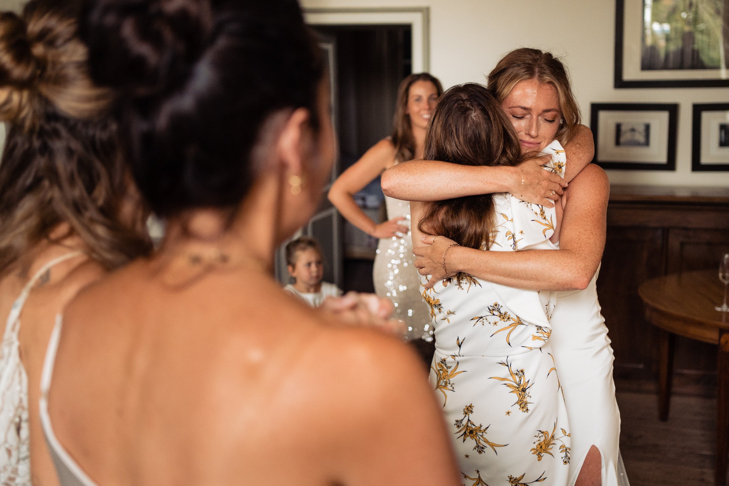 bridal party - hugs manoir de longeveau - pillac - wedding .jpg