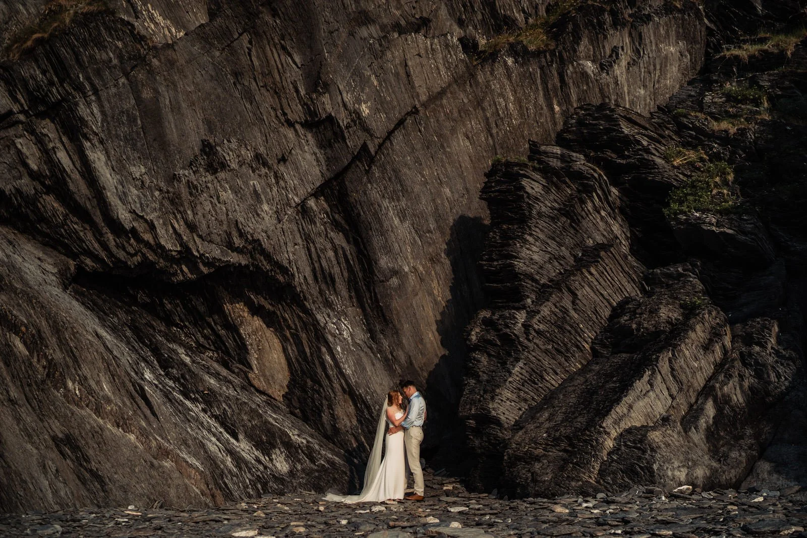 tunnels beaches north devon wedding portrait photography