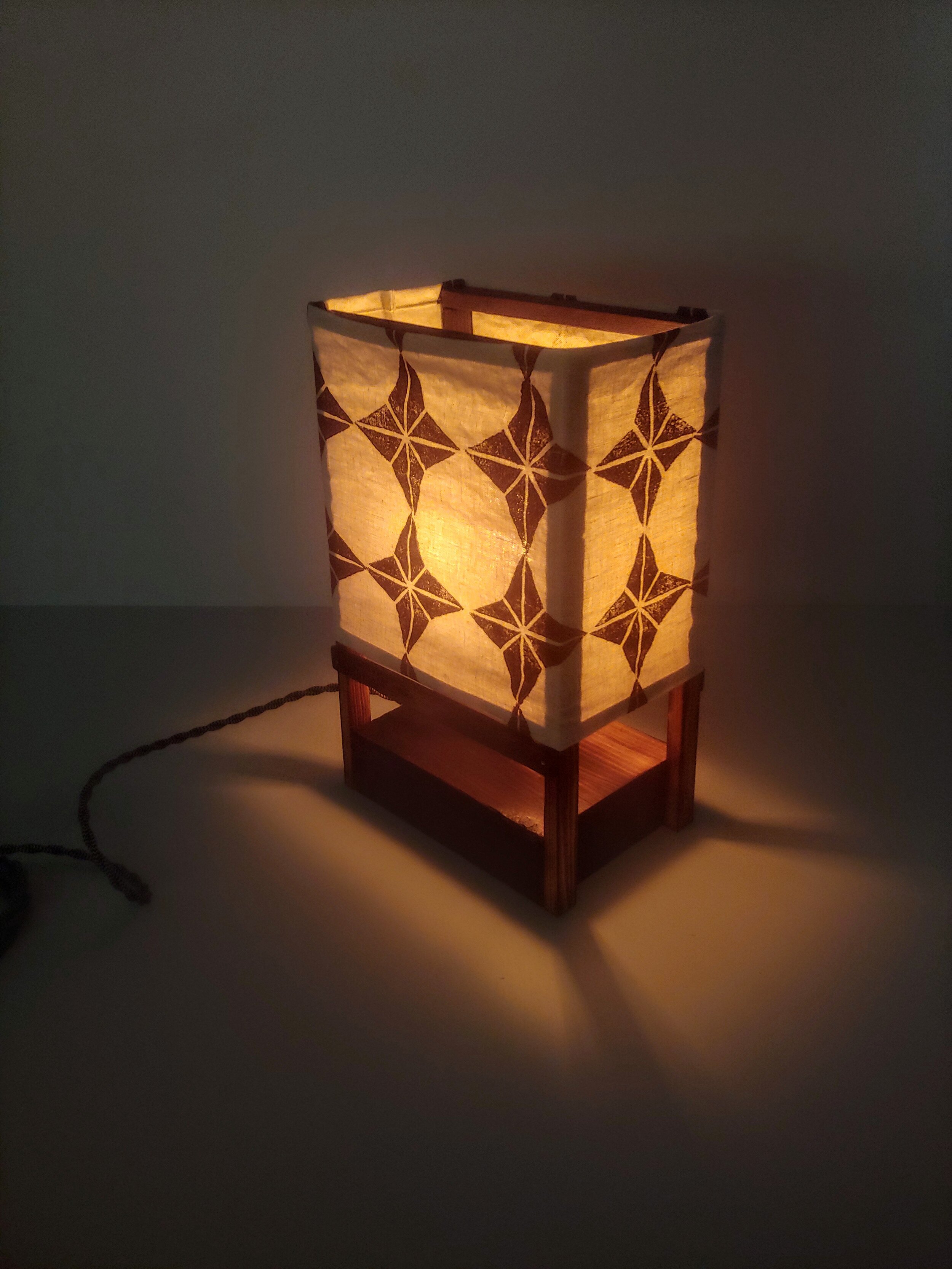 Box Standard Modern Table Lamp Dark.jpg