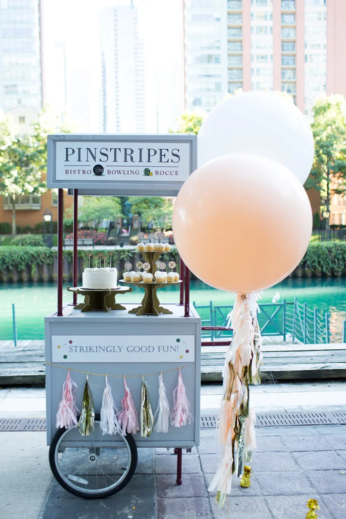 Pinstripes_LemonadeCart_160919_r1_1.jpg