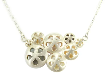 blush_pendant_detail72.jpg