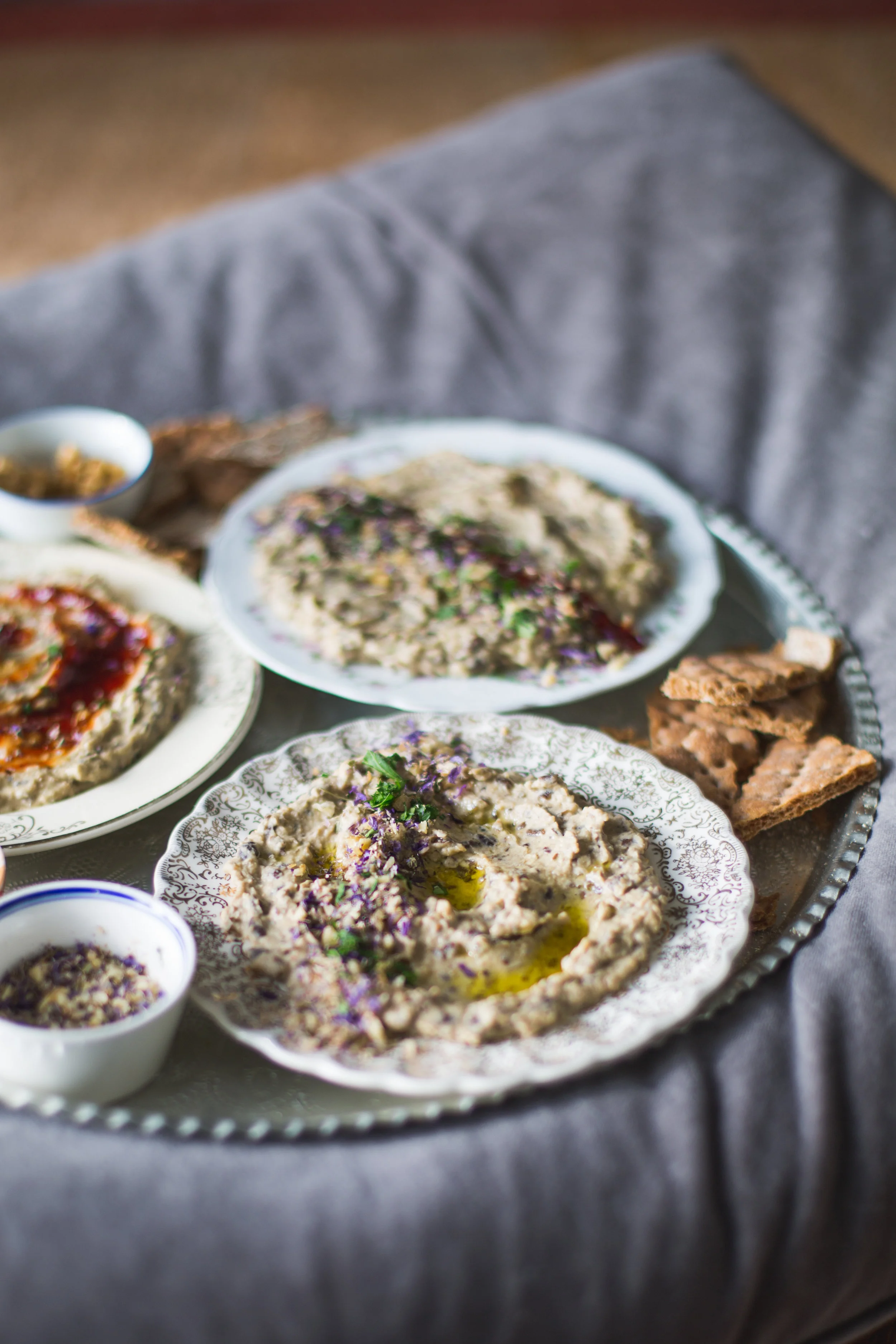 Black Chickpea, barberry & saffron Hummus حموصِ نخود سیاه، زرشک و