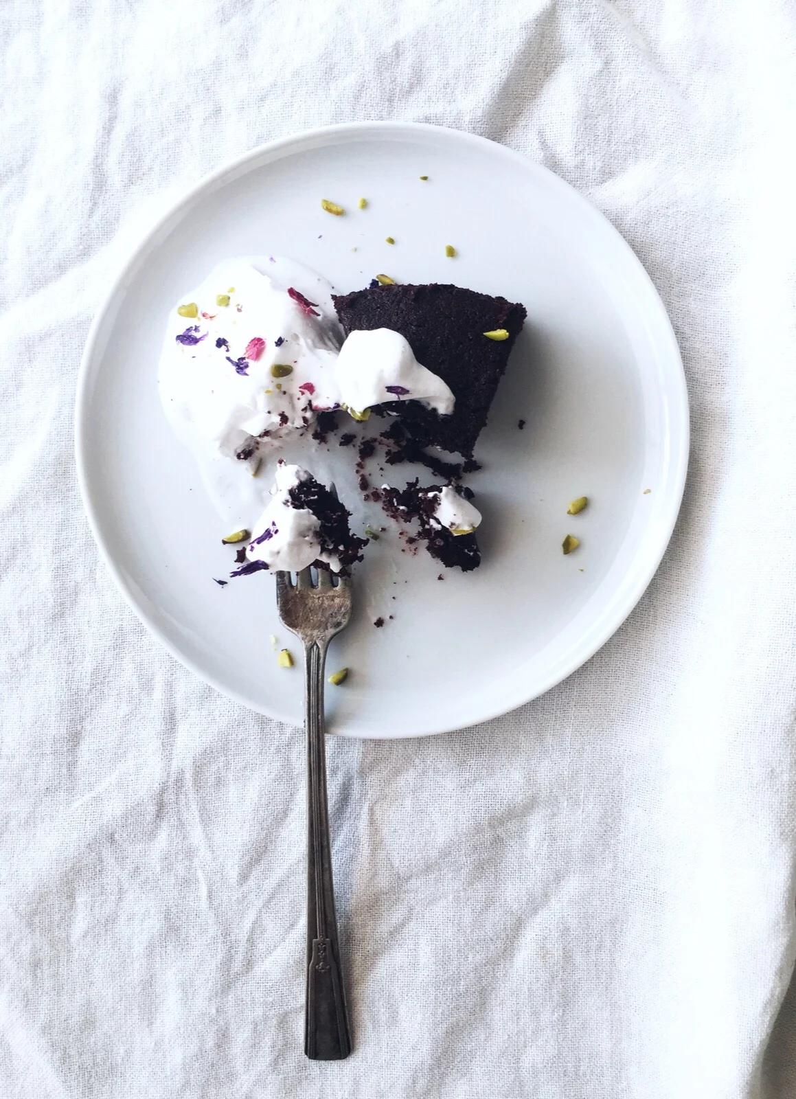 chocolate-oliveoil-cake-noghlemey-6.jpg