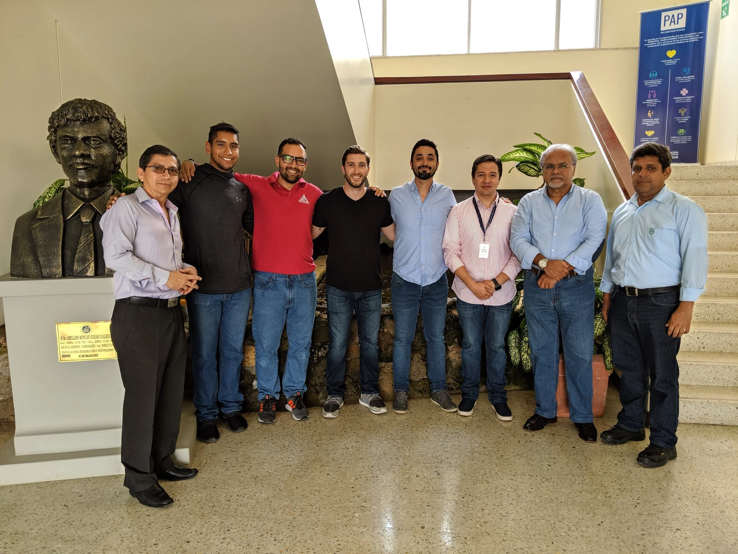 Empresarios representantes de Consorcio NOBIS junto a profesionales de CENAIM-ESPOL e I3LAB-ESPOL.