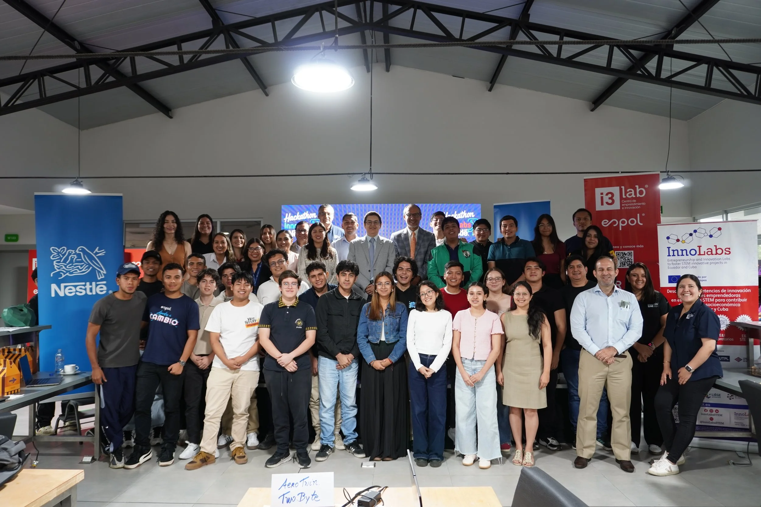 ESPOL y Nestlé impulsan soluciones innovadoras en el Hackathon InnoLabs 2026