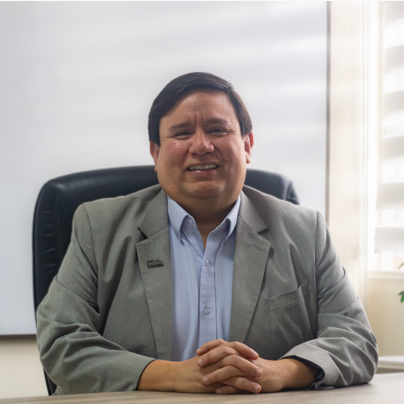 Dr. Marcos Buestán