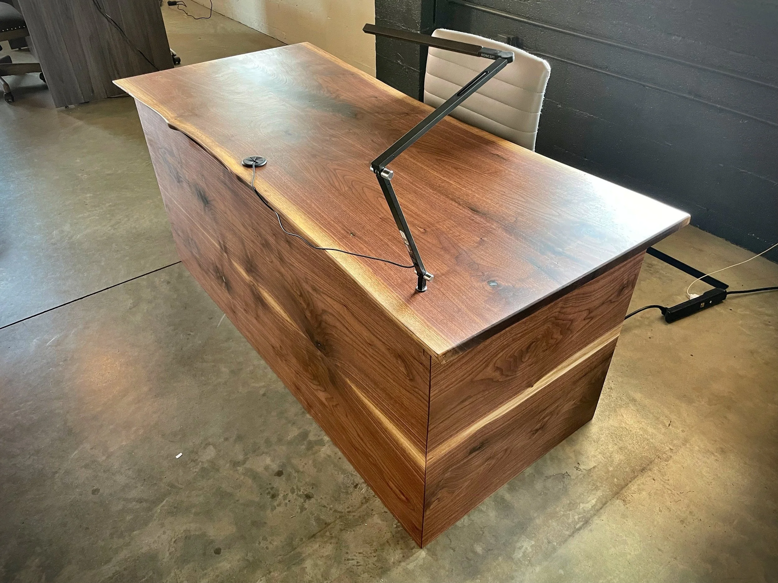 https://i.etsystatic.com/9936152/r/il/03999d/5590349449/il_fullxfull.5590349449_h3po.jpg