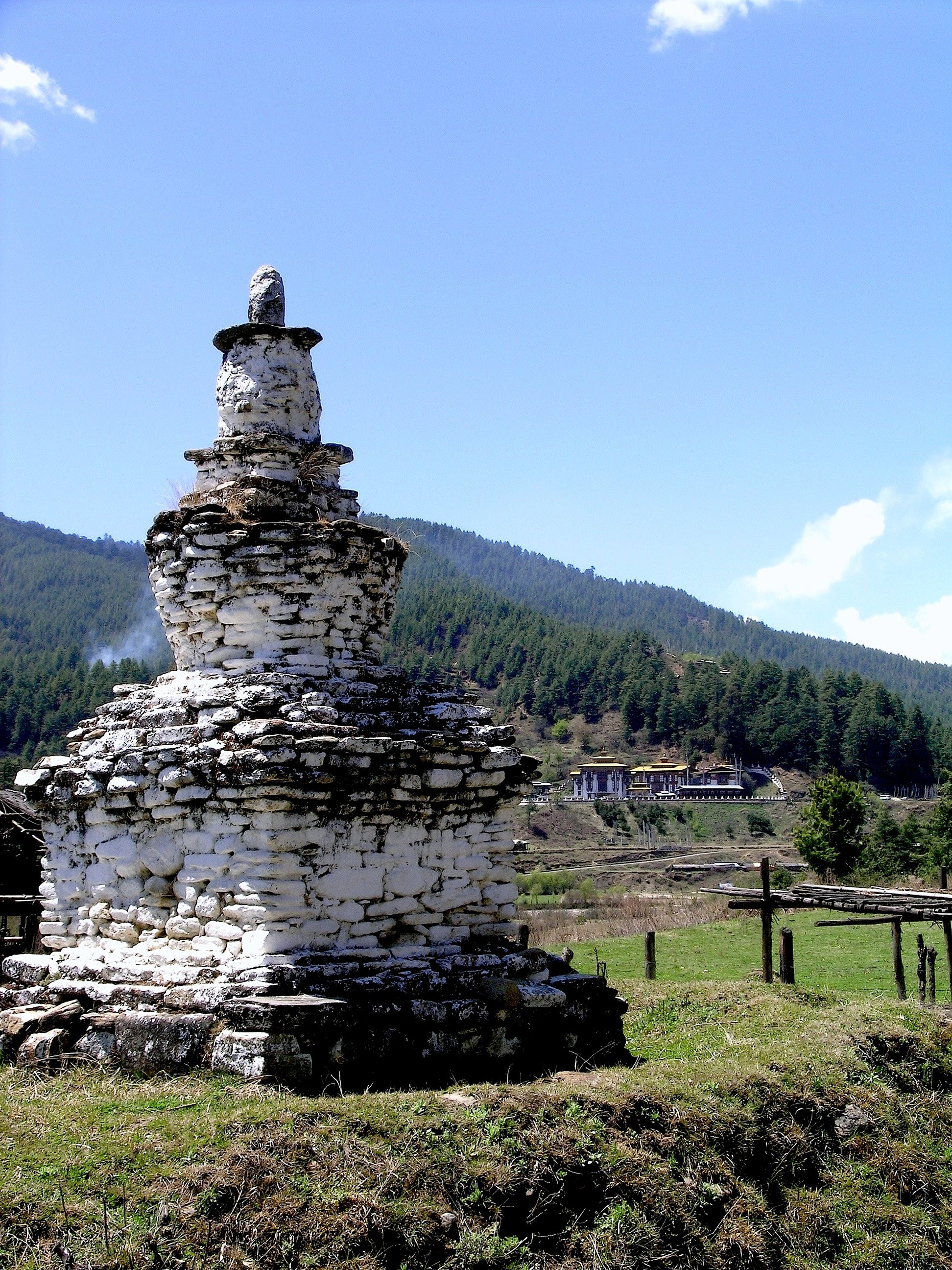 Old stupa, (Bumthang Valley, Central Bhutan)