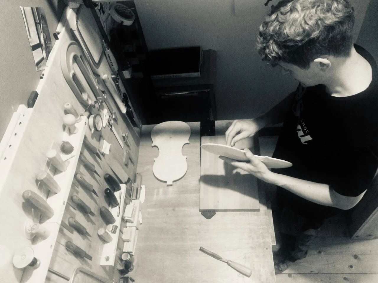 About Calum Thomson, Violin Maker