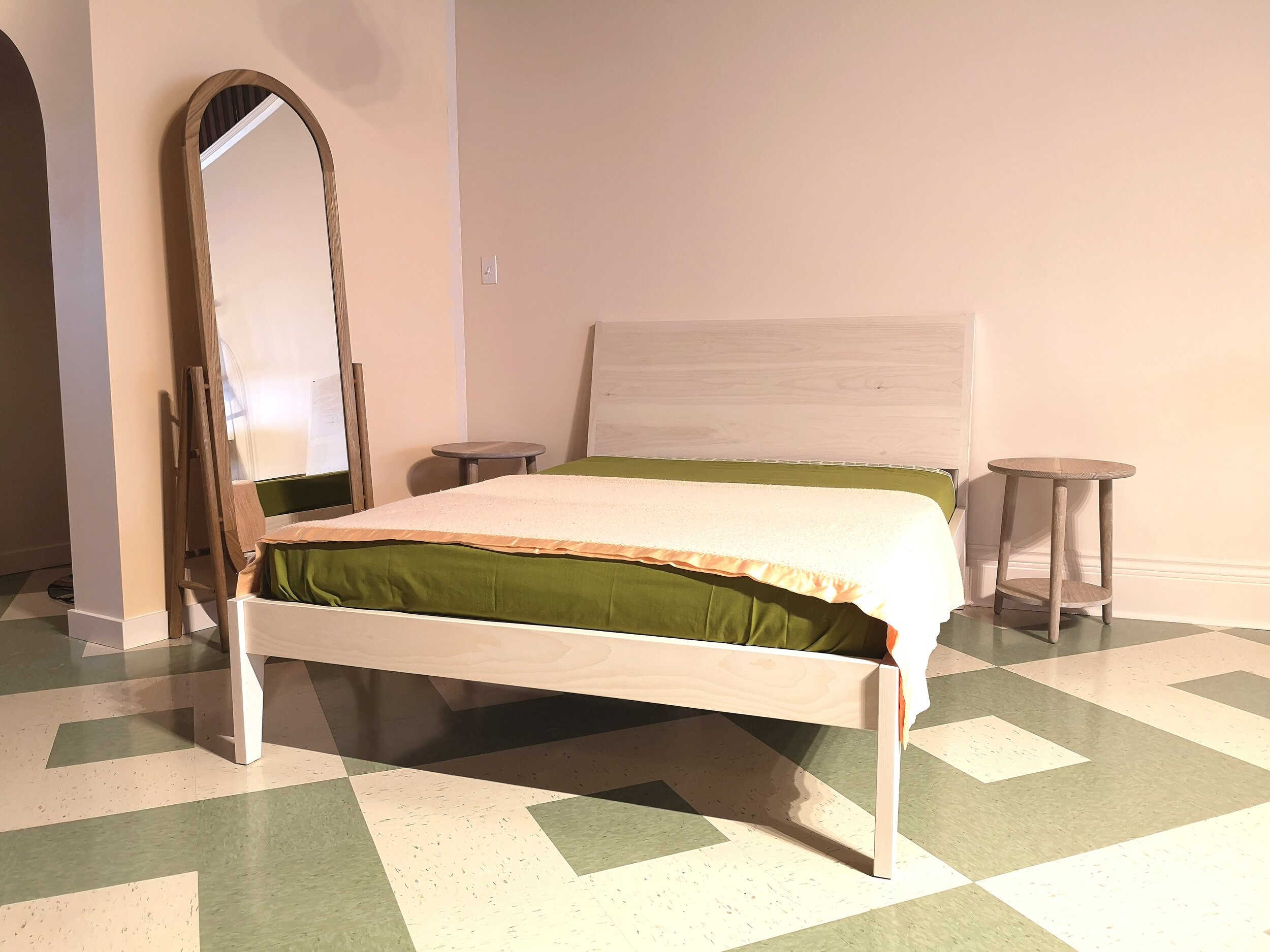 Bed in Eastern White Pine