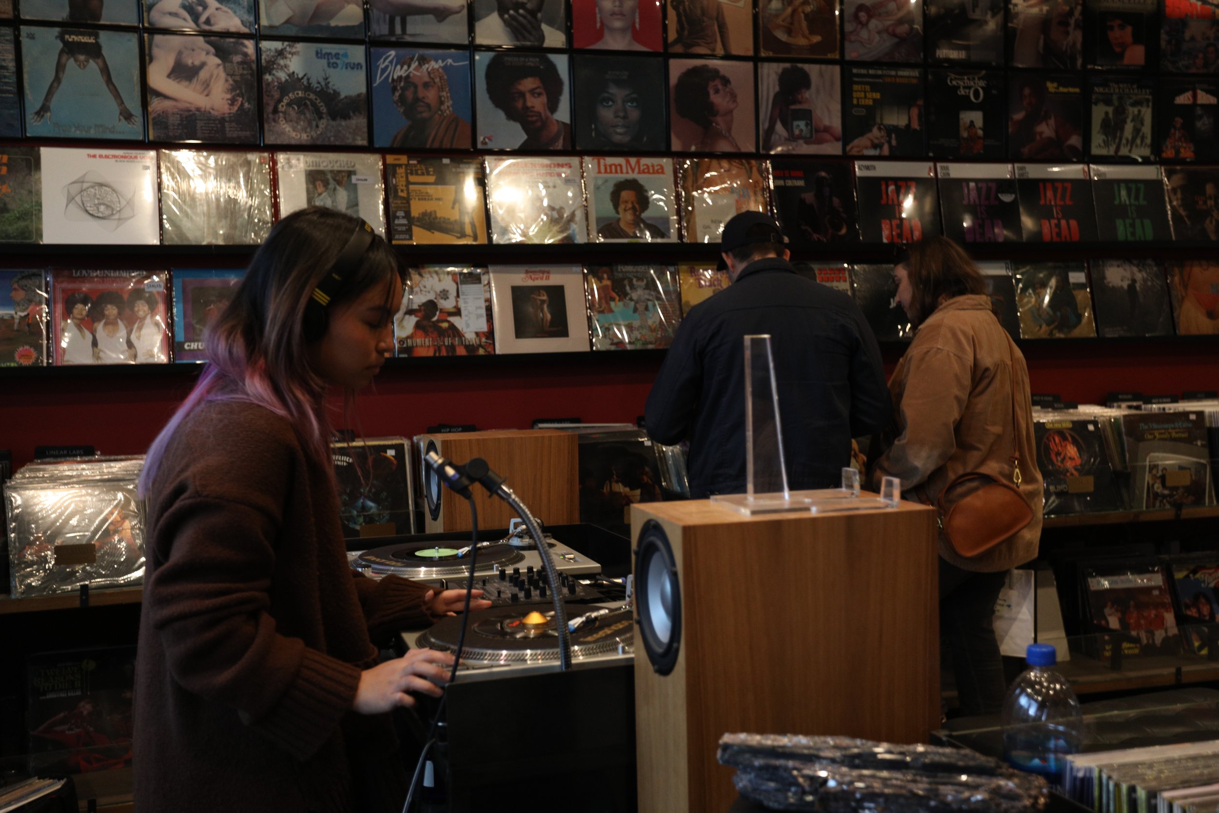 Wax Wednesdays with Qamar!