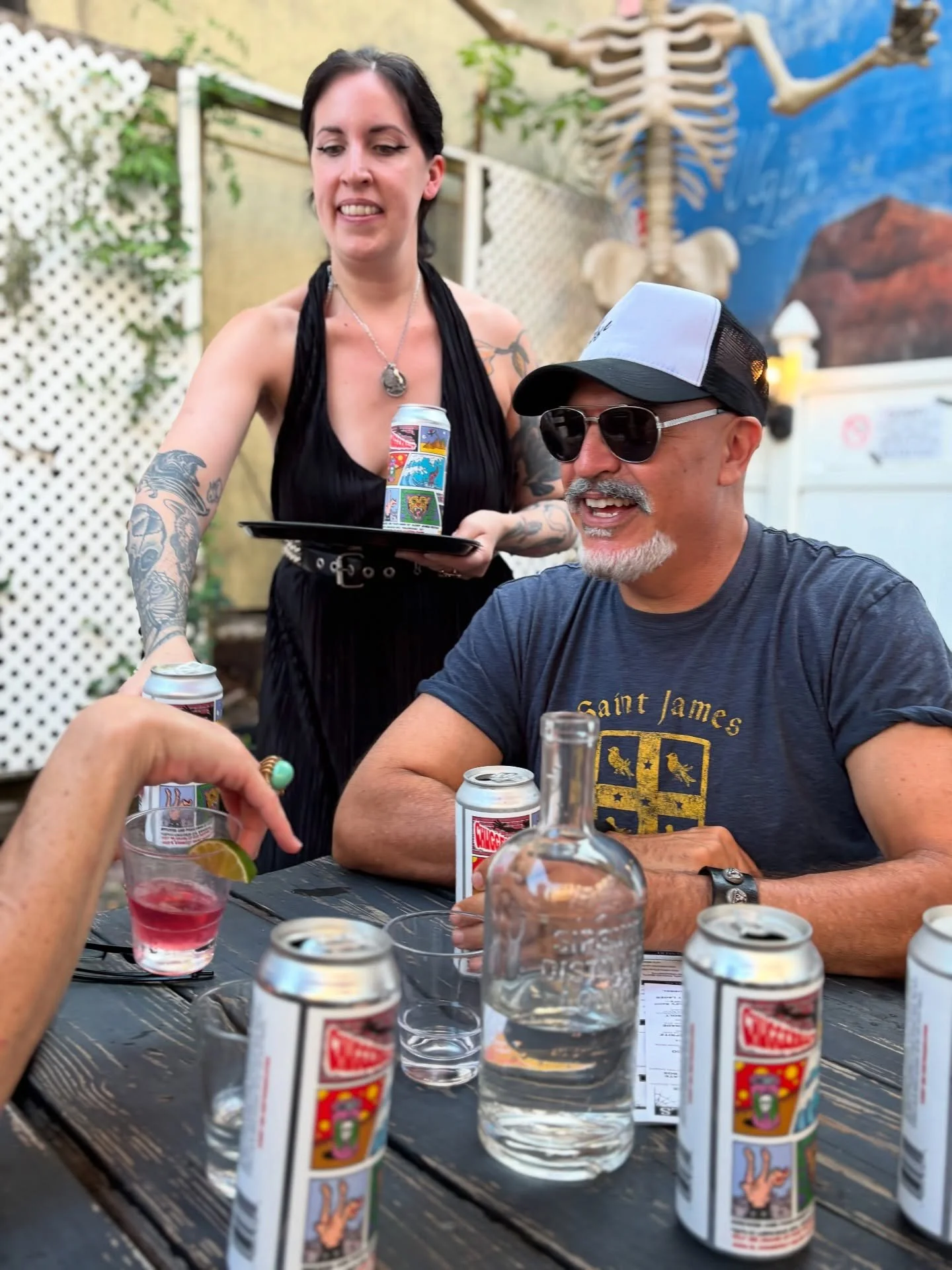 🚨 What a weekend! 🚨 We had a blast celebrating Chuggernaut and hanging out at @flyingfoxtavern with artist @justinmelkmann and @dr_ex_and_the_break_ups &mdash;if you haven&rsquo;t been to this Ridgewood gem, you&rsquo;re seriously missing out. 🍻✨
