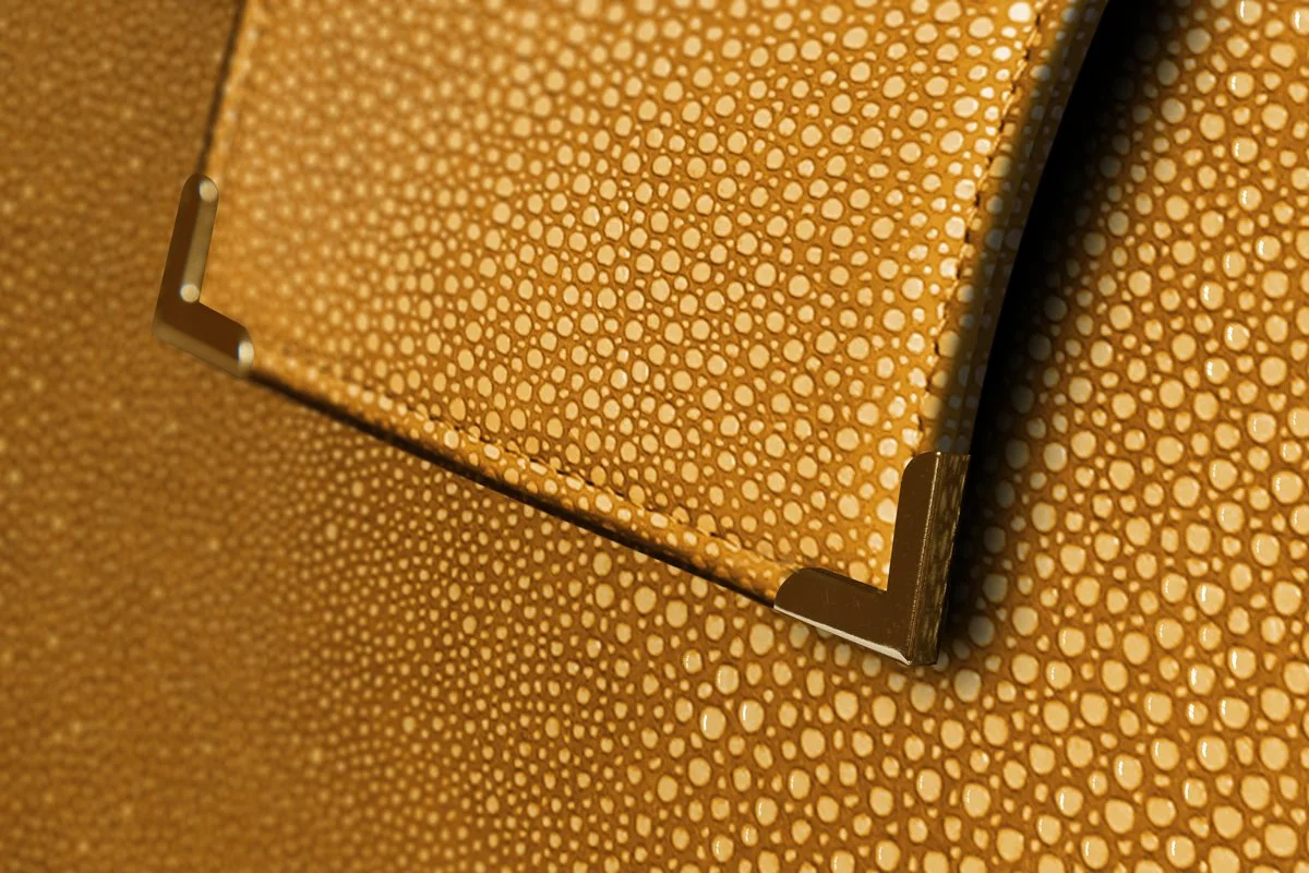 Closeup-Interior-Rosey-Special-Edition-02.jpg