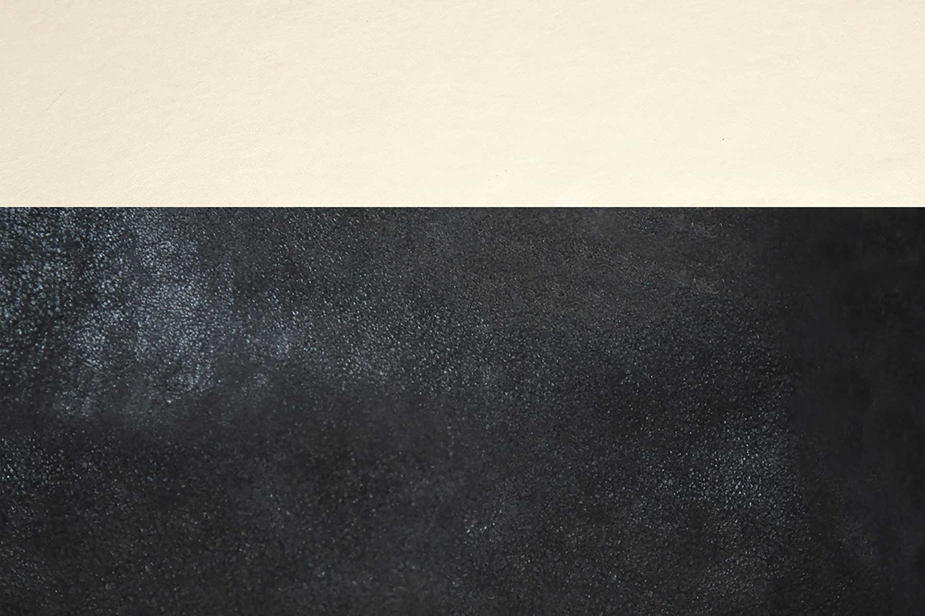 BLACK SAND WITH IVORY