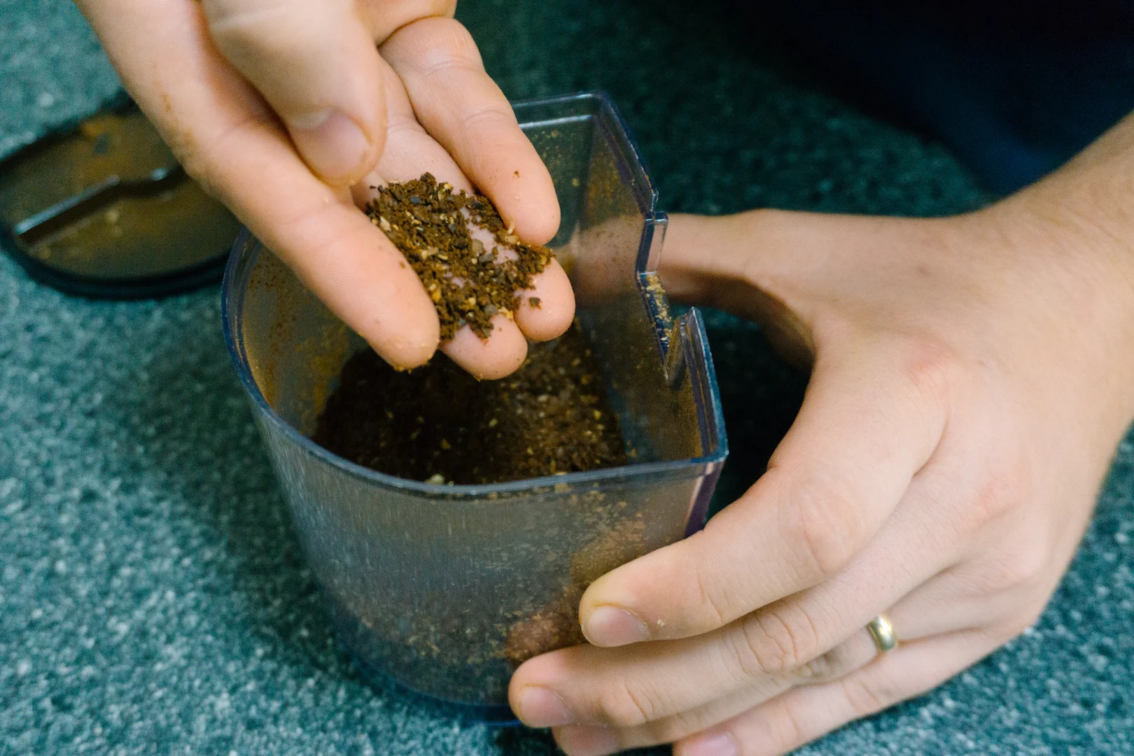French-Press-Brew-Guide-4.jpg