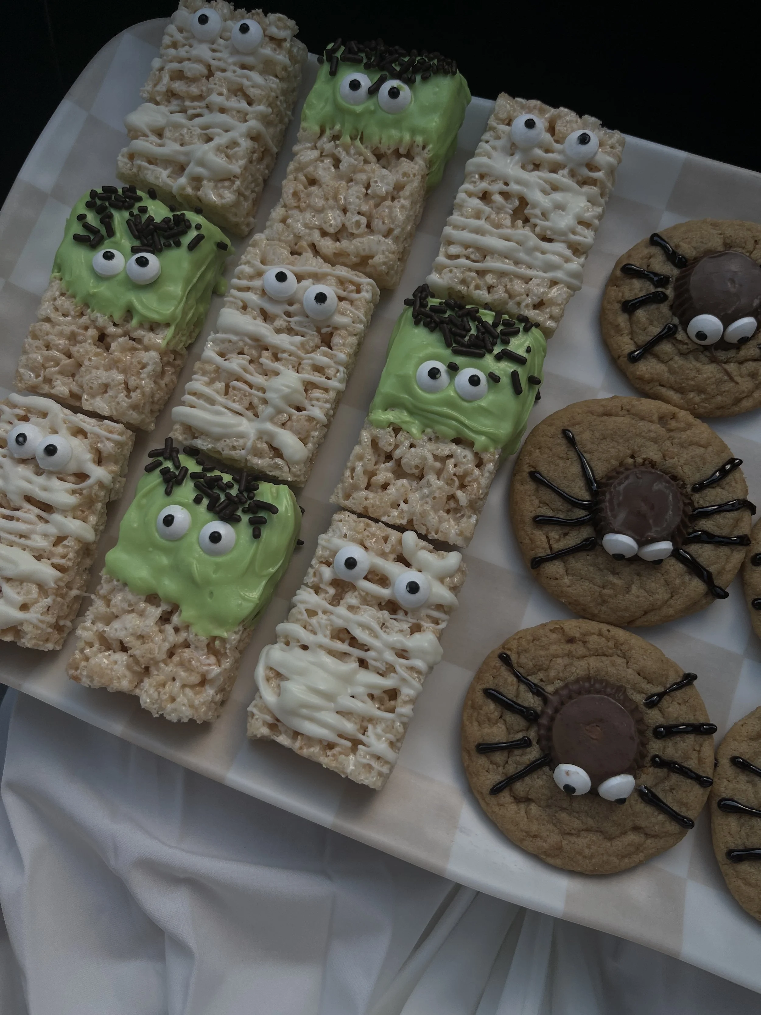 Super Simple Festive Halloween Desserts