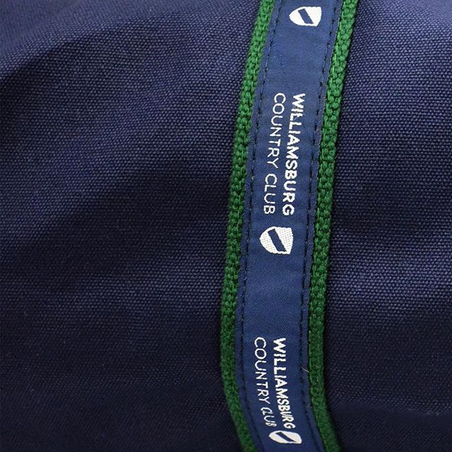 Yale blue with a money green trim.
.
.
.
.
.
#williamsburgcountryclub #wcc #countryclub #williamsburg #brooklyn  #brooklynvibes #williamsburgbk #shopsmall #fintech #douchebag #investmentbanking #bankerbag #bankerduffel #moneygreen
