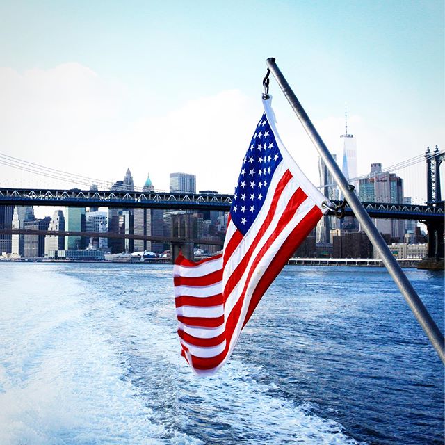 Brooklyn boats.
.
.
.
.
.
#williamsburgcountryclub #wcc #countryclub #williamsburg #brooklyn #brooklynvibes #williamsburgbk #willyburg #shopsmall #endlesssummer #fourthofjuly #america #redwhiteandblue