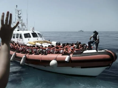 aquarius-transfer-refugees.jpg
