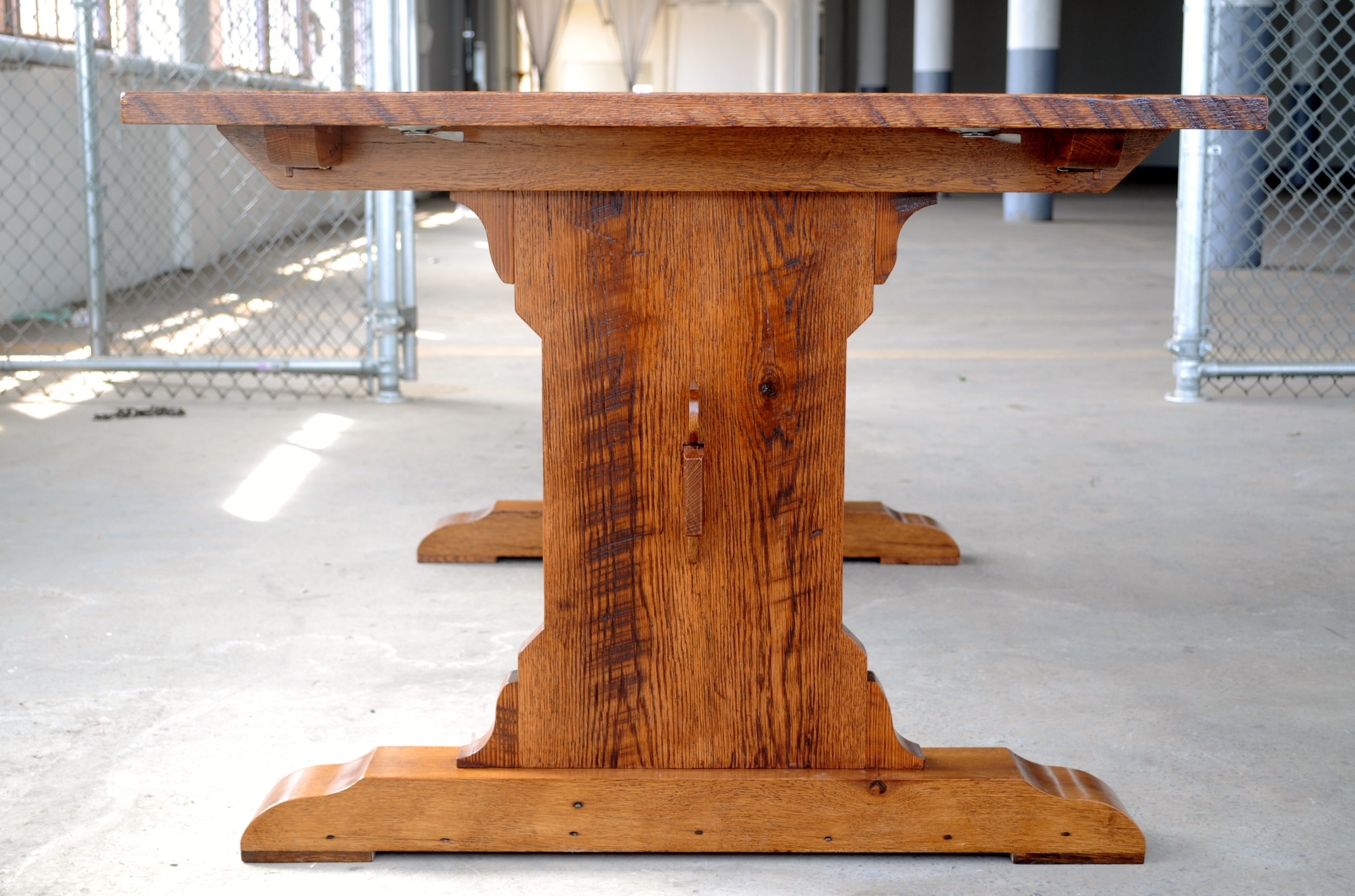 Trestle Table, end base view