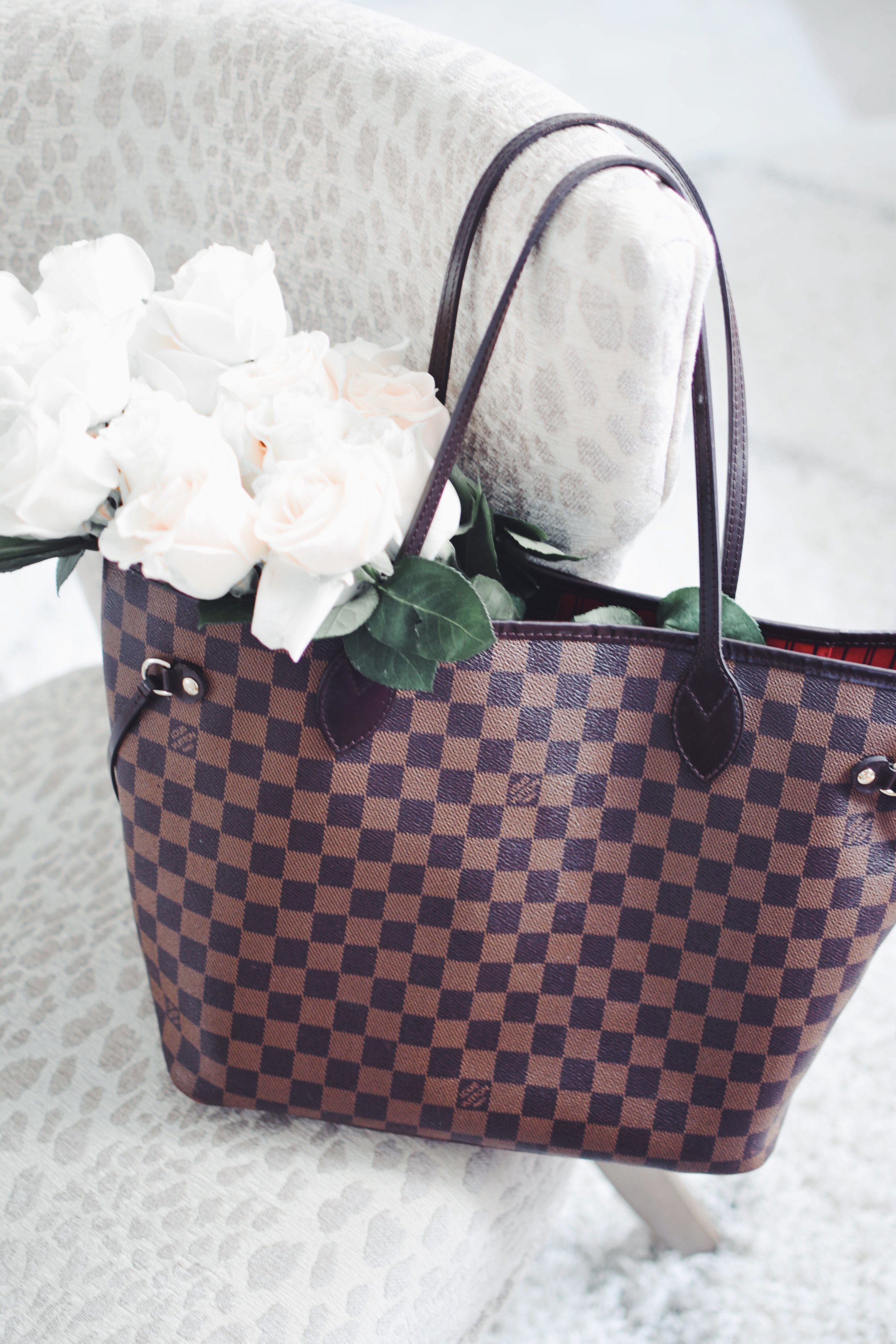 Designer Handbag Review: Louis Vuitton Neverfull MM vs. Louis