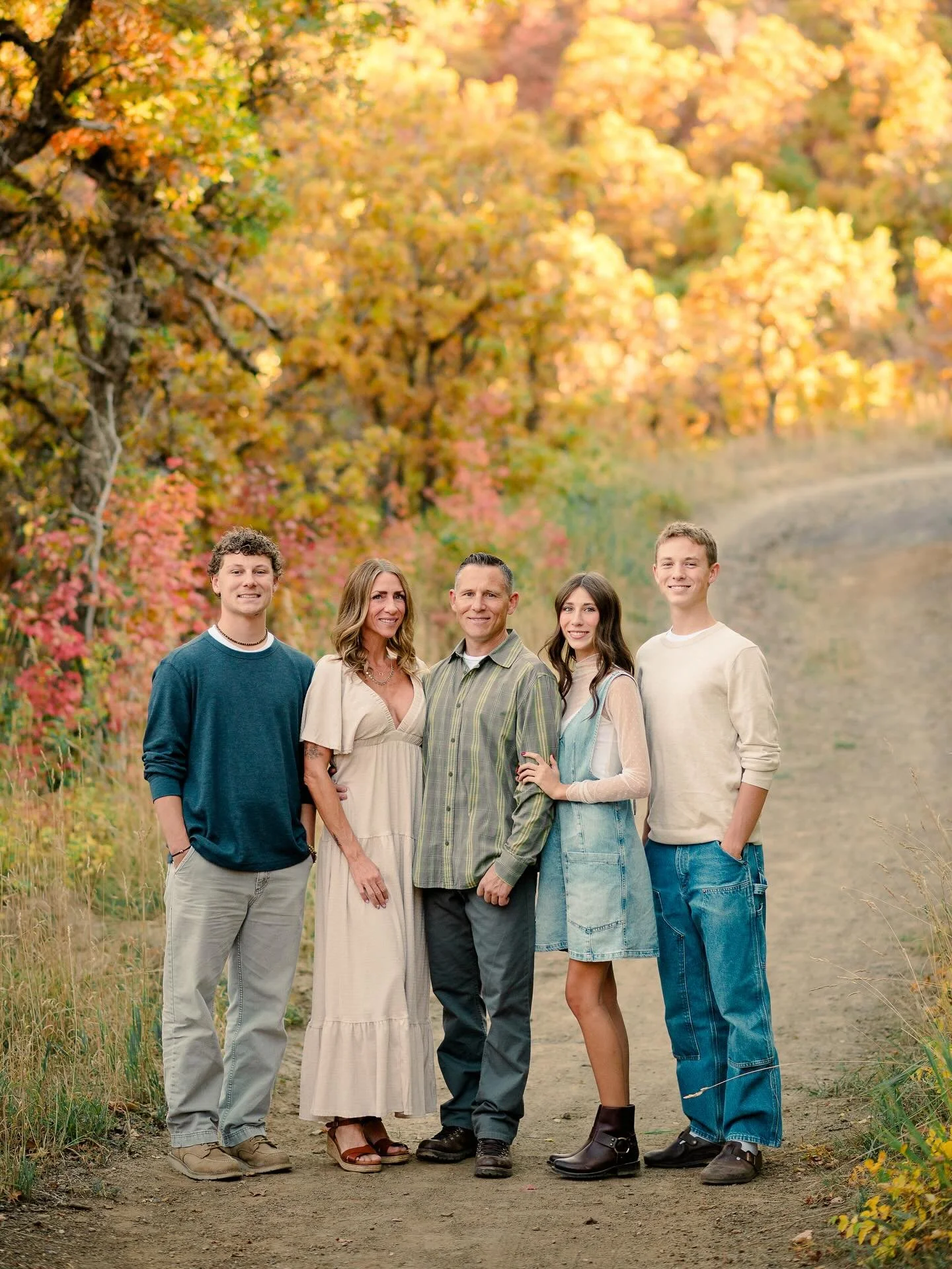 It&rsquo;s the most wonderful time of the year because fall is finally here! I&rsquo;m not just saying that bc the first day of fall was on Monday&hellip; I&rsquo;m saying it bc our mountains are covered in color 🍁🍂🧡