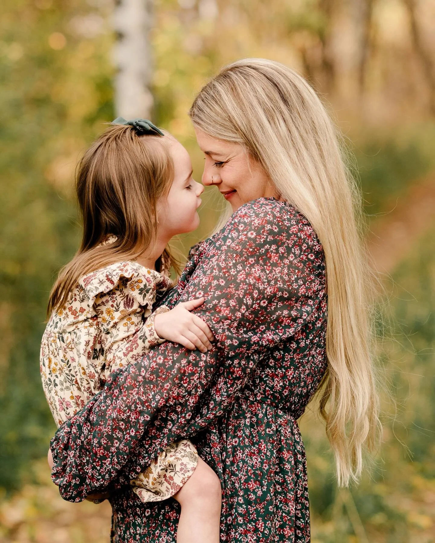 Had to switch locations last minute bc of an early season snow storm&hellip; and it was worth it! This location was perfect for this sweet family 🤍 it&rsquo;s my favorite place!