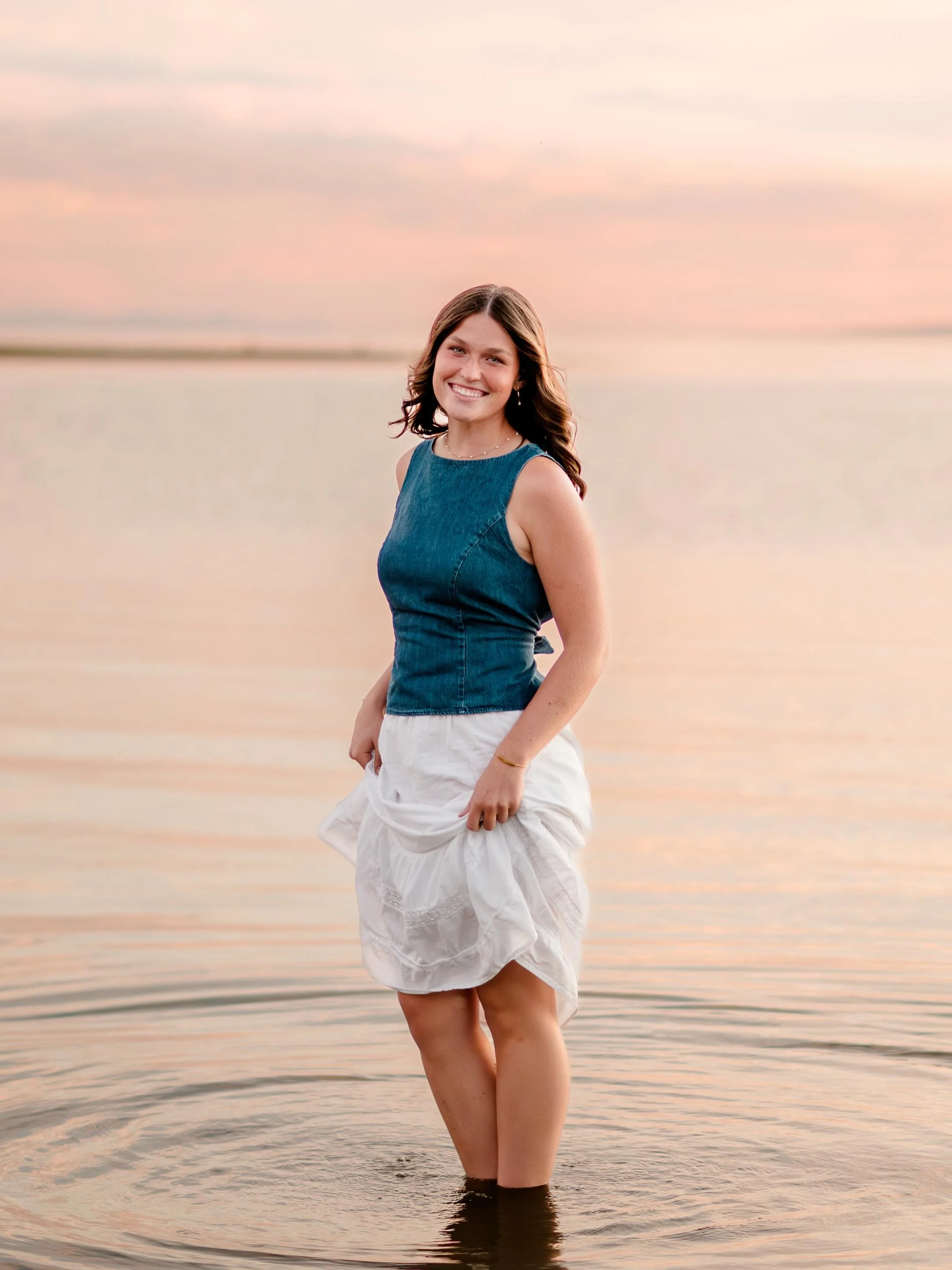 Abby c/o 2026 🎓
Seasonal Shoot: Summer, Fall, Spring, Mission 

#cfairchildphotography #ogdenphotographer #seniorportraitphotographer #northernutahphotographer