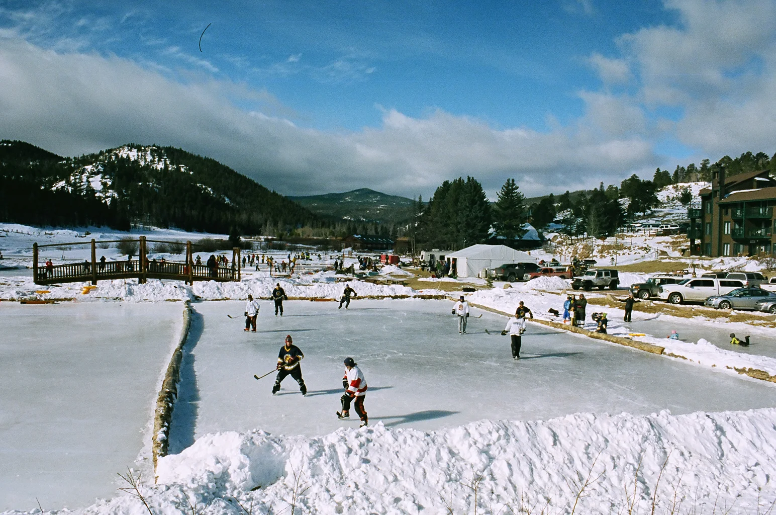 ajwells_pond_hockey-14.jpg