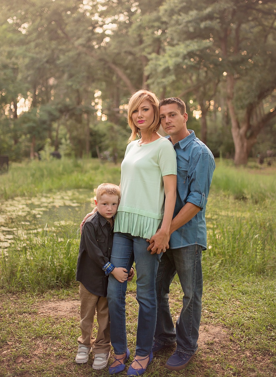 golden-sunset-family-pic-woodlands-houston-photographer-spring-TX