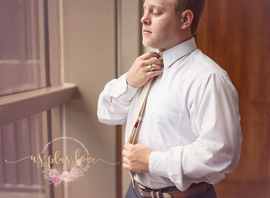 groom-getting-ready-romantic-wedding-day-the-woodlands-houston-spring-conroe-77381.jpg