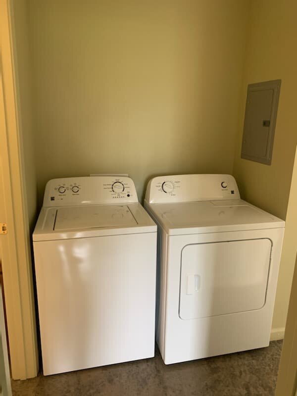 washer and dryer area.jpg