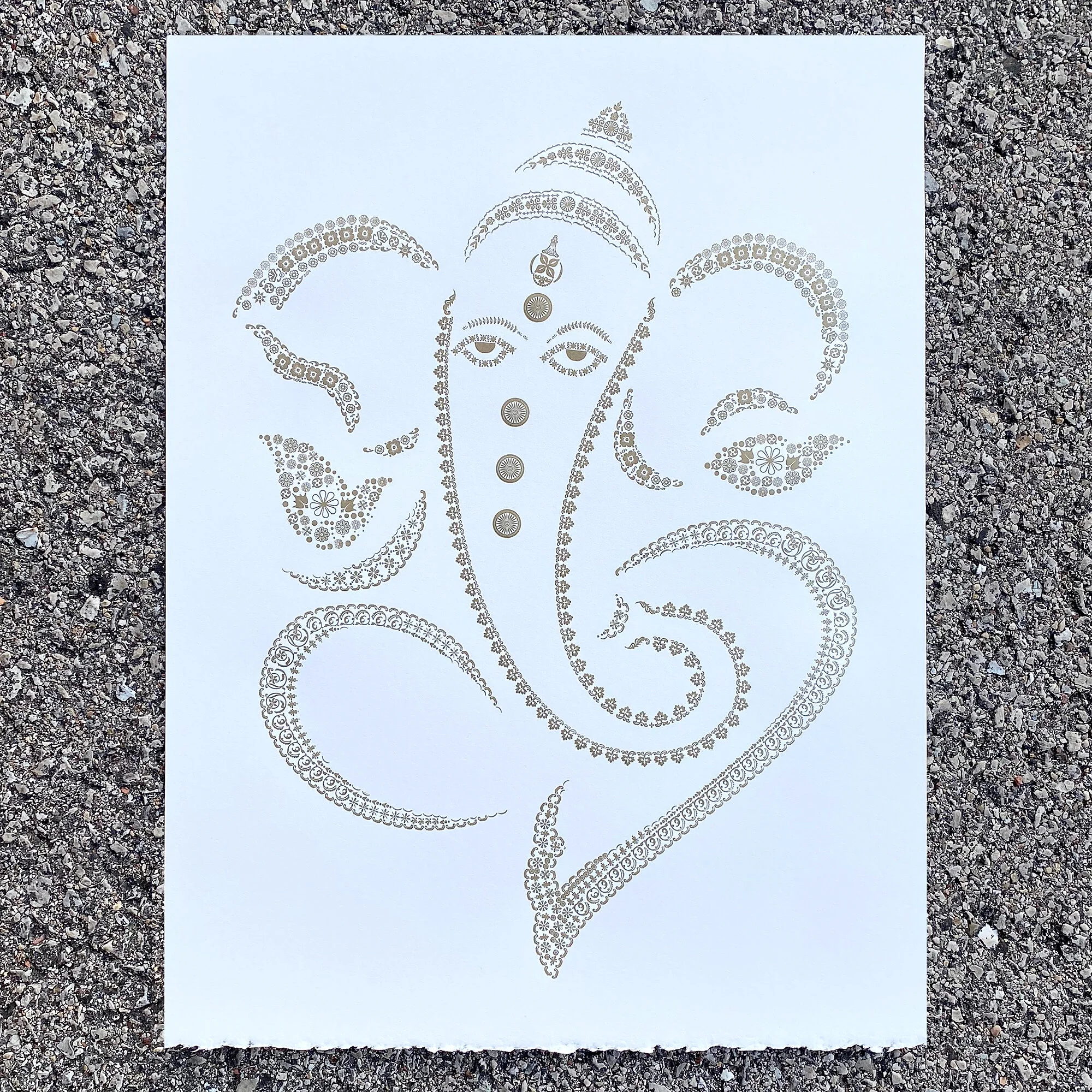 whiteganesh4.jpg