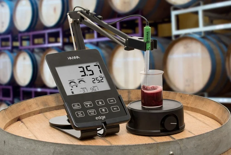 Hanna Edge pH Meter.jpg
