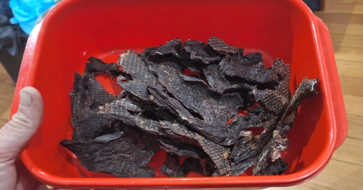 2kg of venison dried into only 500g of jerky!

This batch is a soy, garlic and ginger flavoured.

I think with how morish this is we are going to need a significant amount more venison as Wren wants to make a bunch for Christmas presents.

#keypermac