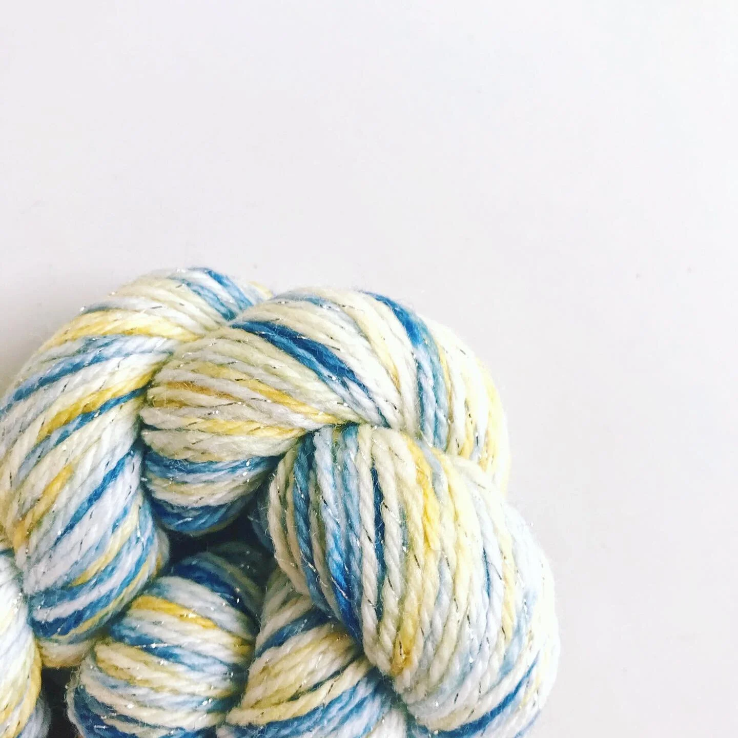 The wonderful @stitchcraft_and_wizardry sent me this wool after I won it in a stories giveaway.⠀
⠀
I never win anything! Does anyone else remember the Girlfriend Magazine competition hotline? Yielded me nothing. For the entire year of 2002 I bought e