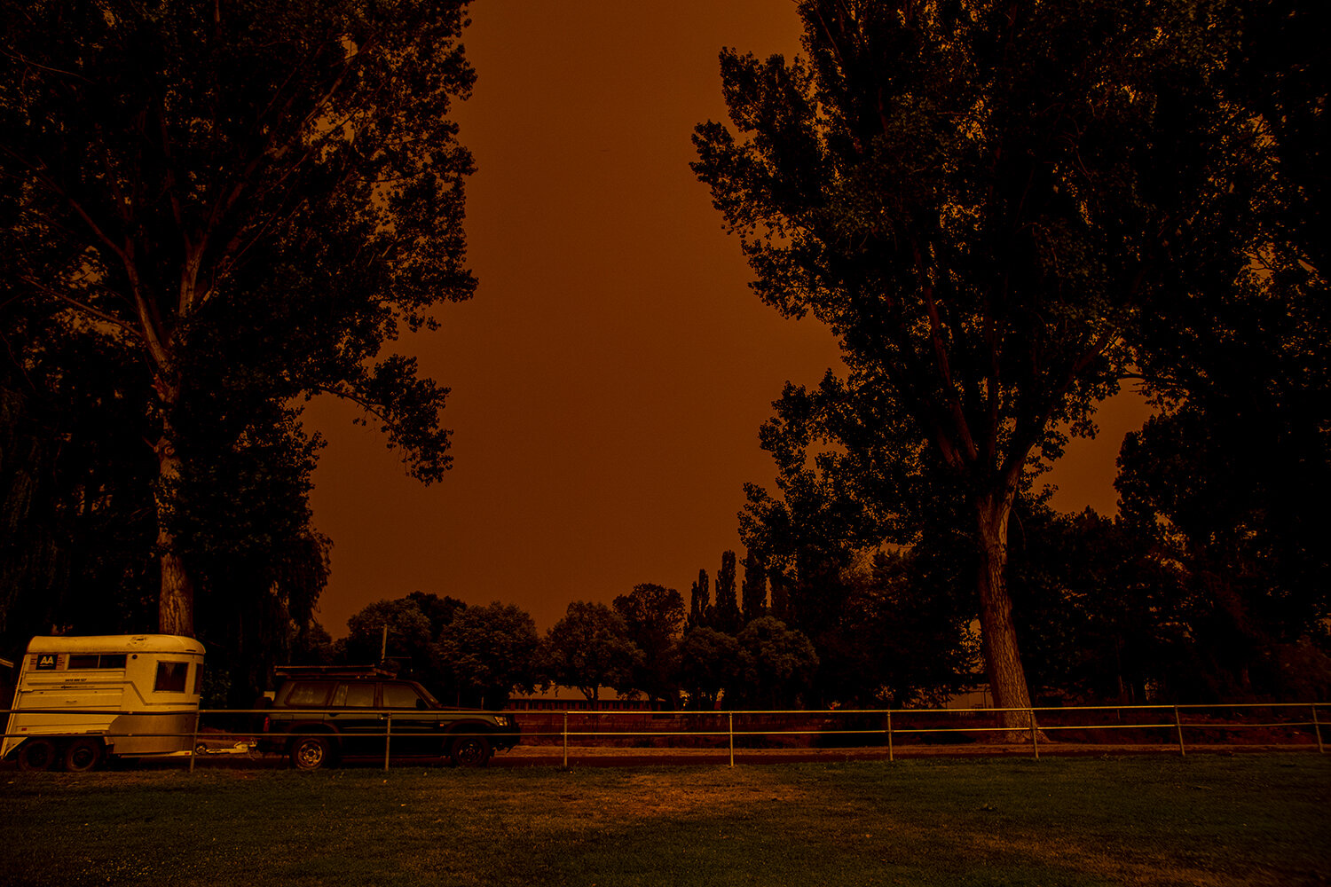  My truck with the hired horse float as the sky became increasingly dark. It was 3.03pm in the afternoon. 