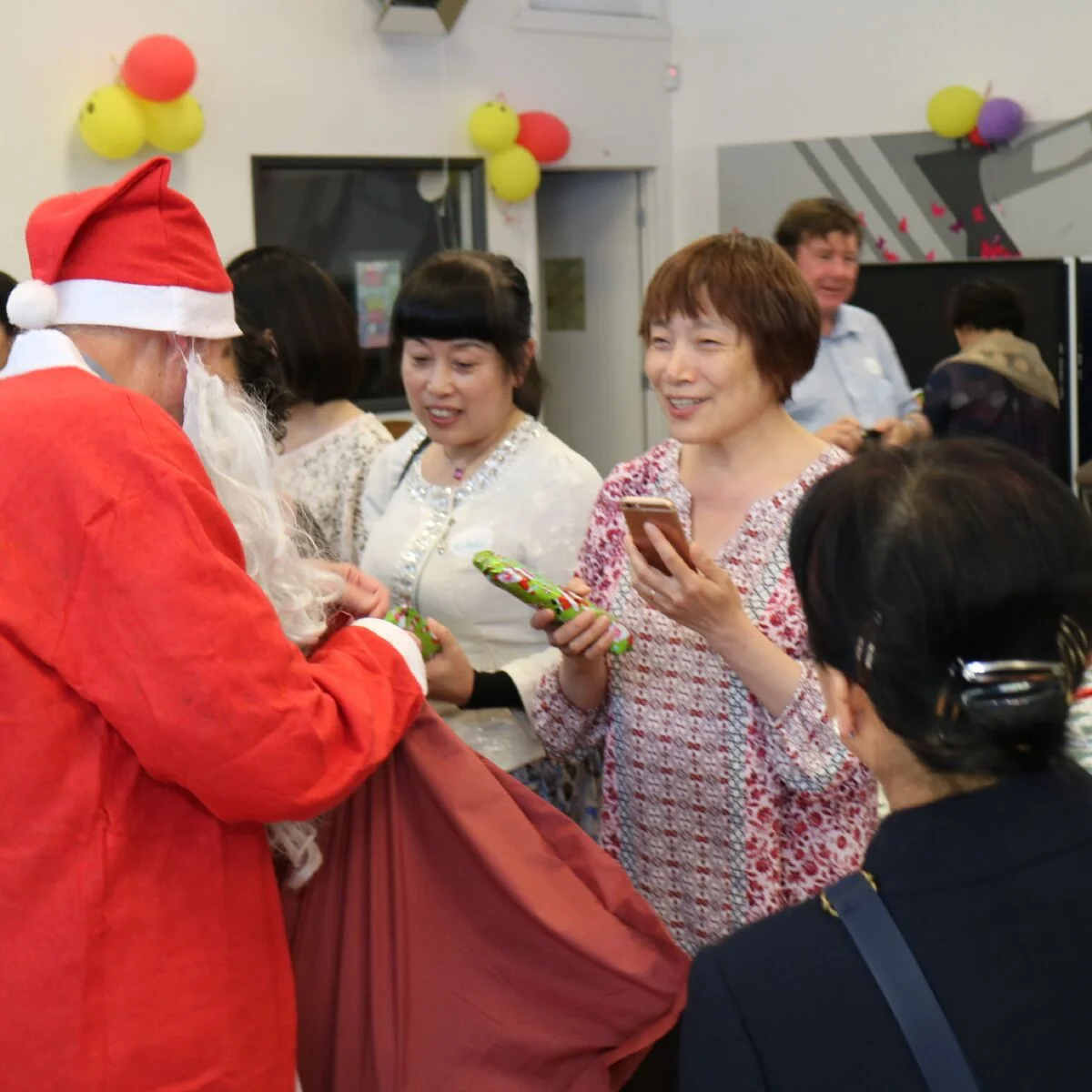 kiwi Chrisrtmas 6 Santa Dec 16.jpg