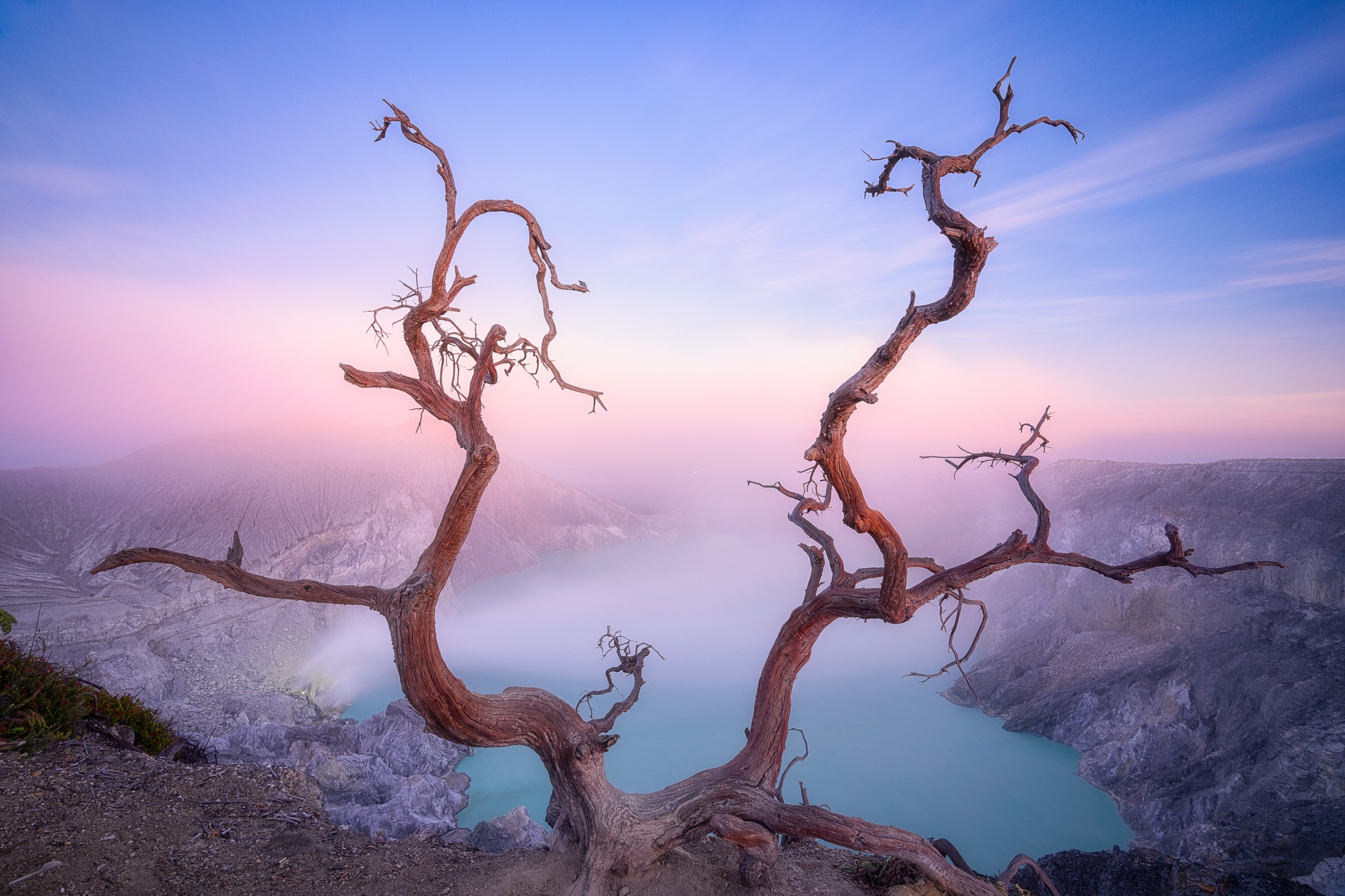 ijen_fog.jpg