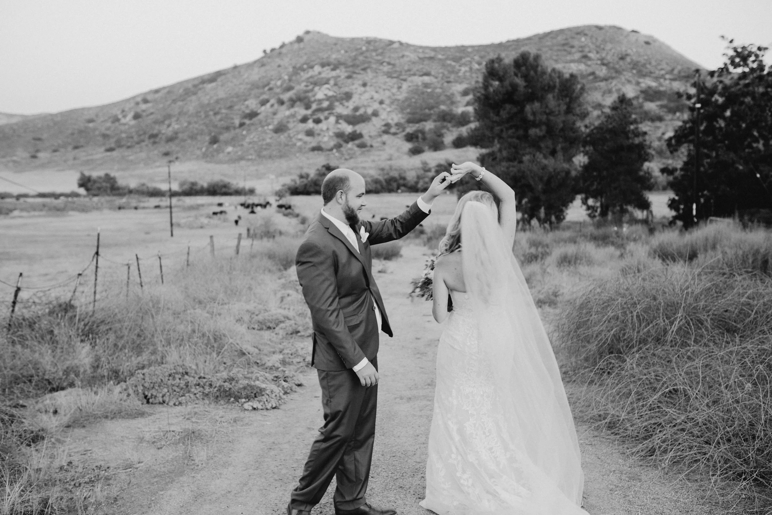 DianaLakePhoto-L+M-San-Diego-Wedding-Mr&Mrs138.jpg