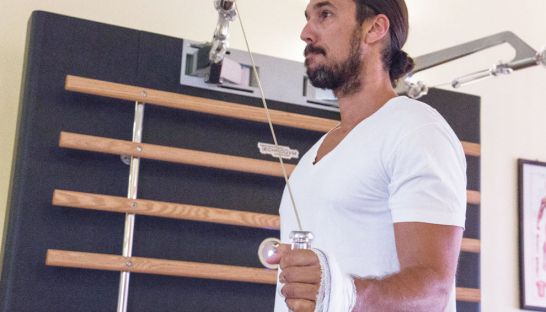 Through a severe motorcycle accident Tim Hartman lost the mobilty in his spine and neck but is now quickly recovering through physiotherapy. Eli Meixler