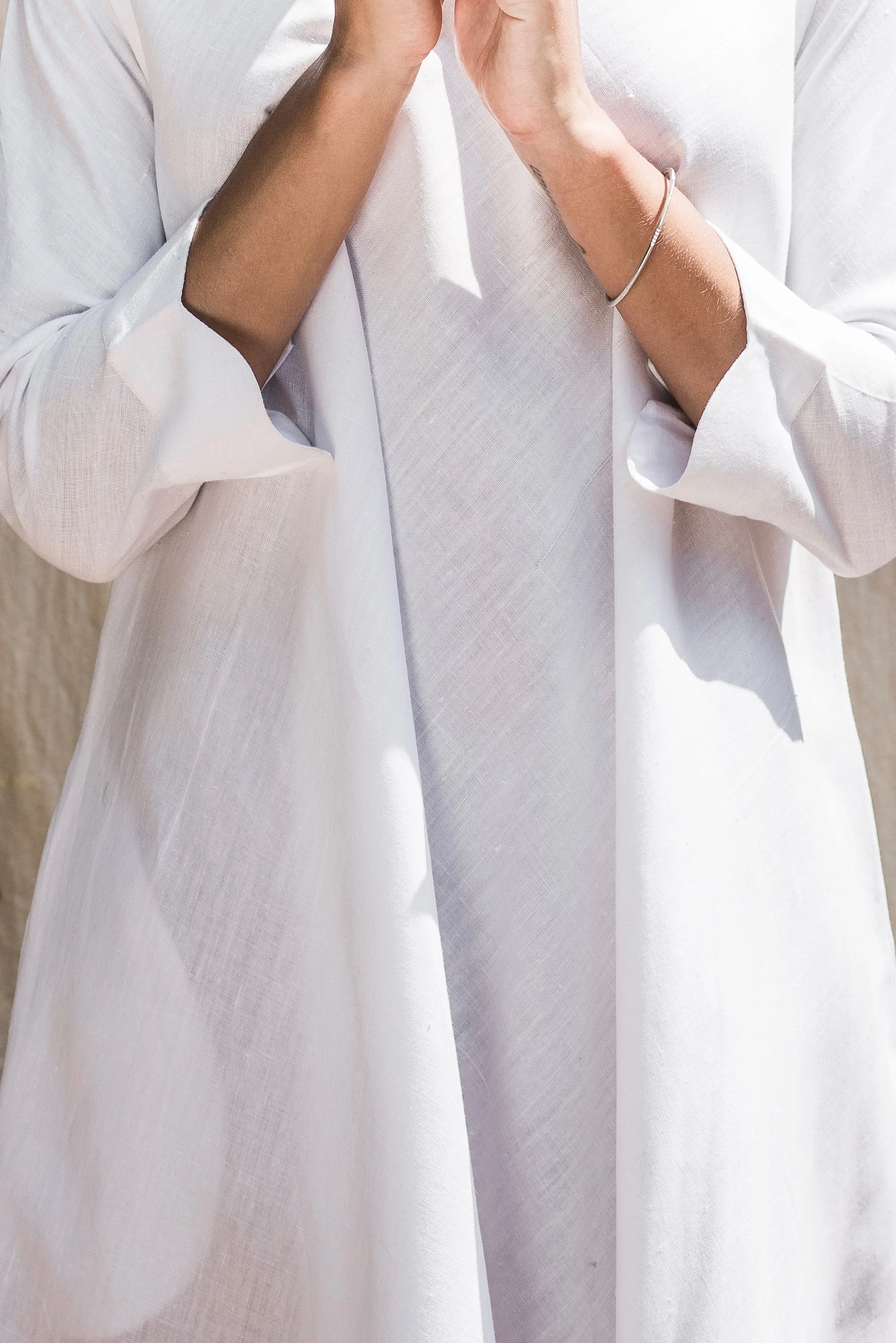 handwoven-organic-white-linen-longsleeved-loose-tunic-dress-5