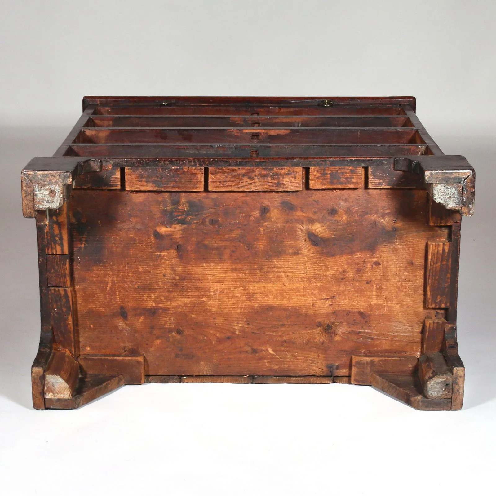 6745_George_II_straight_front_chest_underneath-compressor.jpg