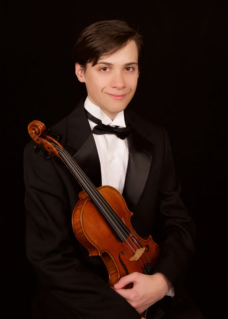 THREE WINNERS IN 2019! Violinist Matthew Hill, who tied for First Place in the 2019 Young Instrumentalists’ Competition, will perform Tchaikovsky’s Violin Concerto with GBS on September 21, 2019. Co- winners Cameron Chase (violin) will perform Winter and Summer from Vivaldi’s The Four Seasons at GBS’ December 21, 2019 concert; and Sofia Gilchenok (viola) will perform Bartok’s Viola Concerto with GBS on March 14, 2020.